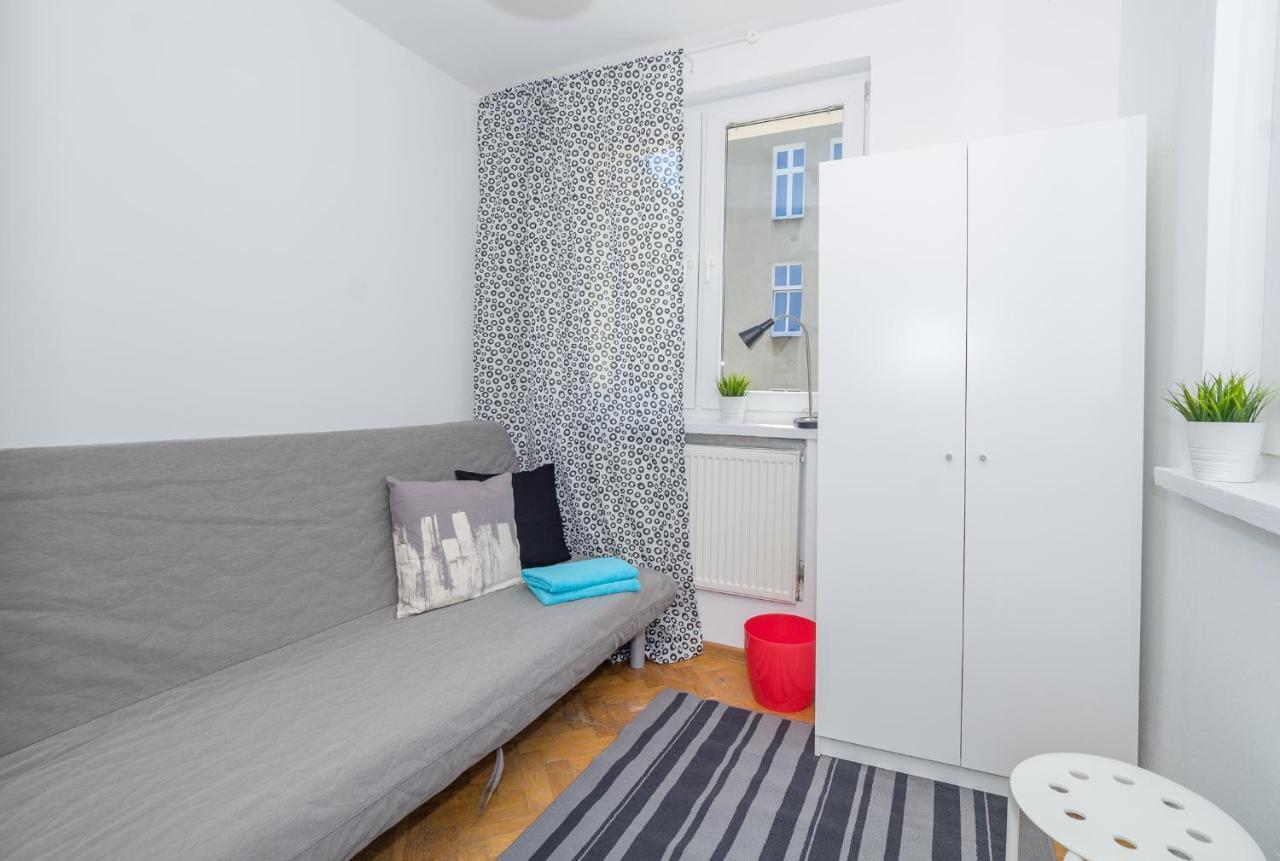 Uwh Hostel Gdansk Bagian luar foto