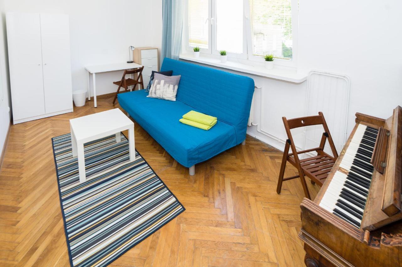 Uwh Hostel Gdansk Bagian luar foto
