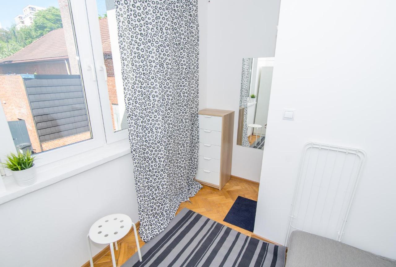 Uwh Hostel Gdansk Bagian luar foto